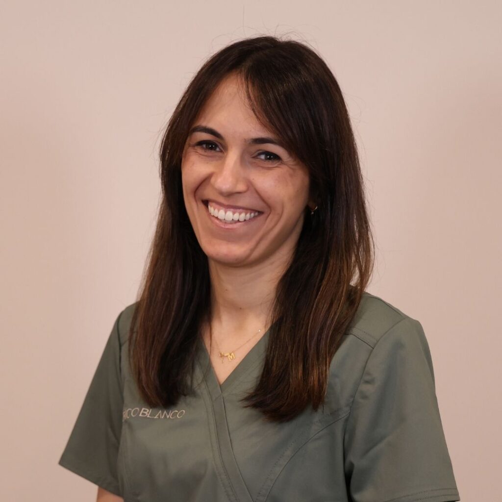 estetica-dental-clinica-dental-pico-blanco-en-carballo